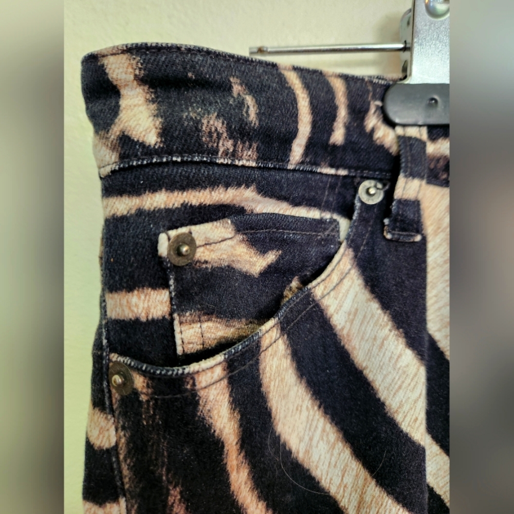 Animal print zebra jeans all over rock and roll - Picture 8 of 12